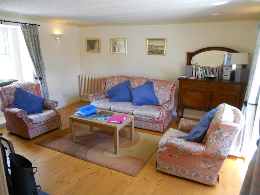 Villa Ballagh Court à Ballynabola Chambre photo