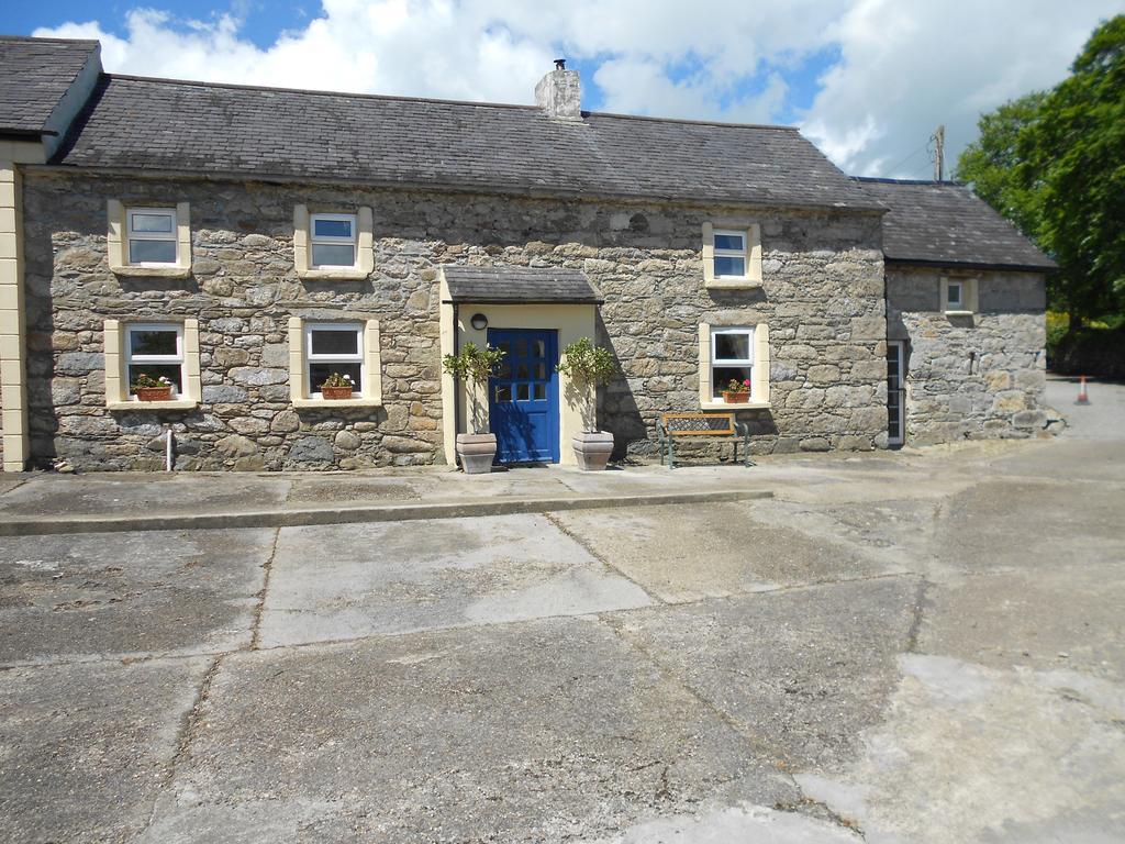Villa Ballagh Court à Ballynabola Chambre photo